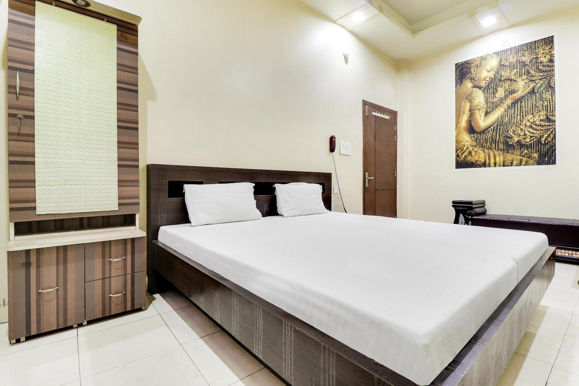 Spot On 40076 Hotel Sunny Bhairaun Ghāt Exterior foto